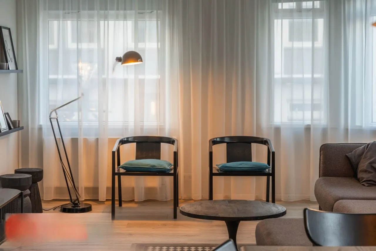 Bright 4 bedroom apartment in the center of Akureyri — снимка 13