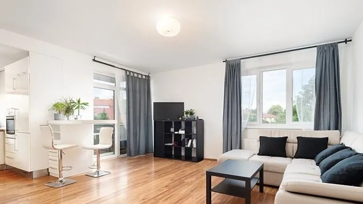 Moderno appartamento con 1 camera da letto situato a Brno — foto 1
