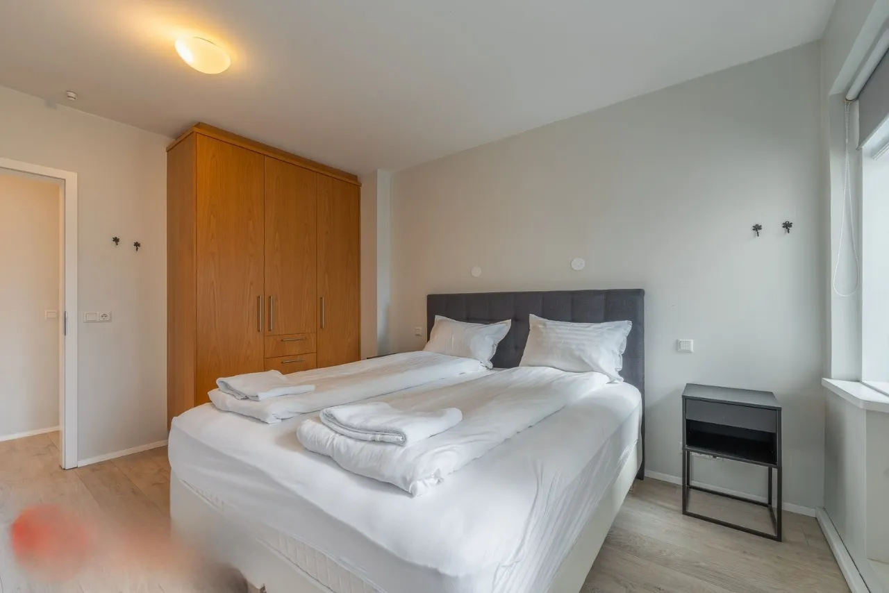 Bright 4 bedroom apartment in the center of Akureyri — снимка 7