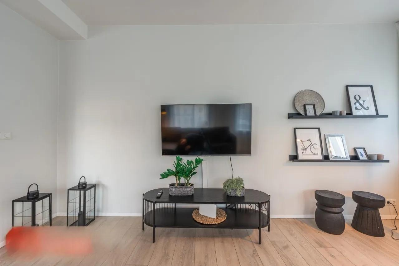 Bright 4 bedroom apartment in the center of Akureyri — снимка 15