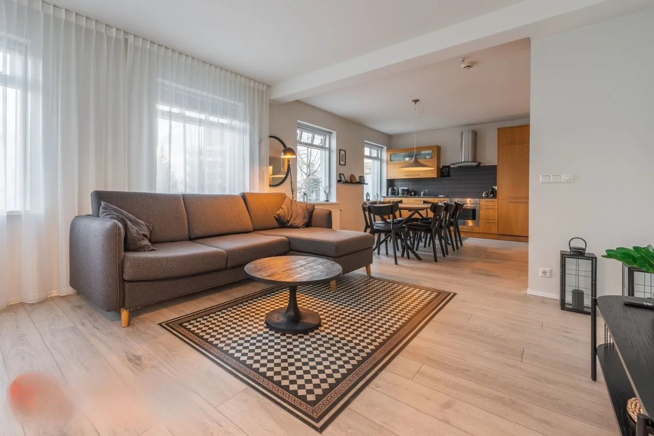 Bright 4 bedroom apartment in the center of Akureyri — снимка 21