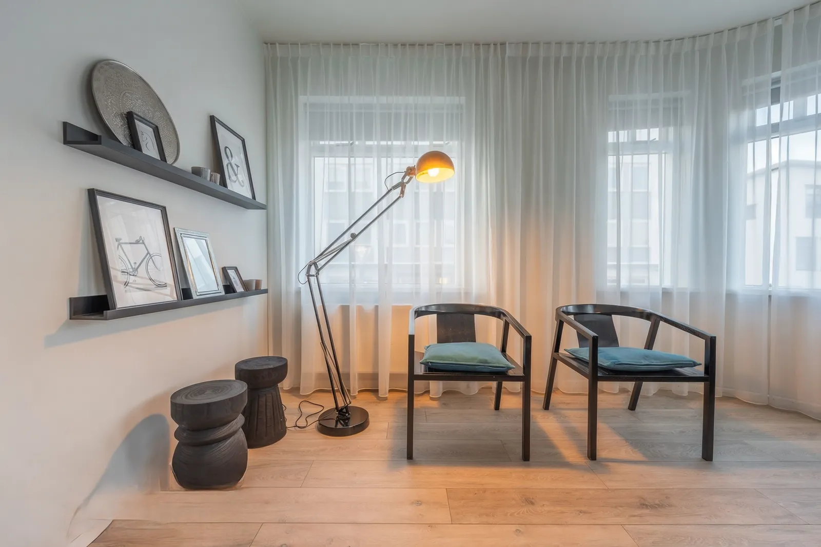 Bright 4 bedroom apartment in the center of Akureyri — снимка 22